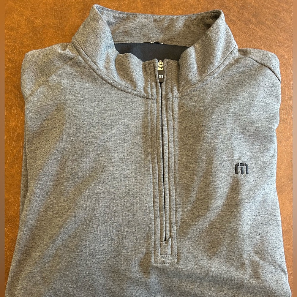 Travis Mathew 1/4 Zip Pullover Gray Sweatshirt with wide pockets XL